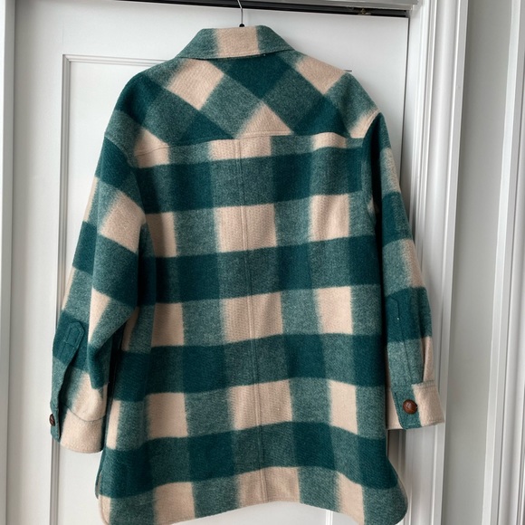 Tuckernuck Aspen Plaid Oversized Shirt Jacket - Picture 7 of 7